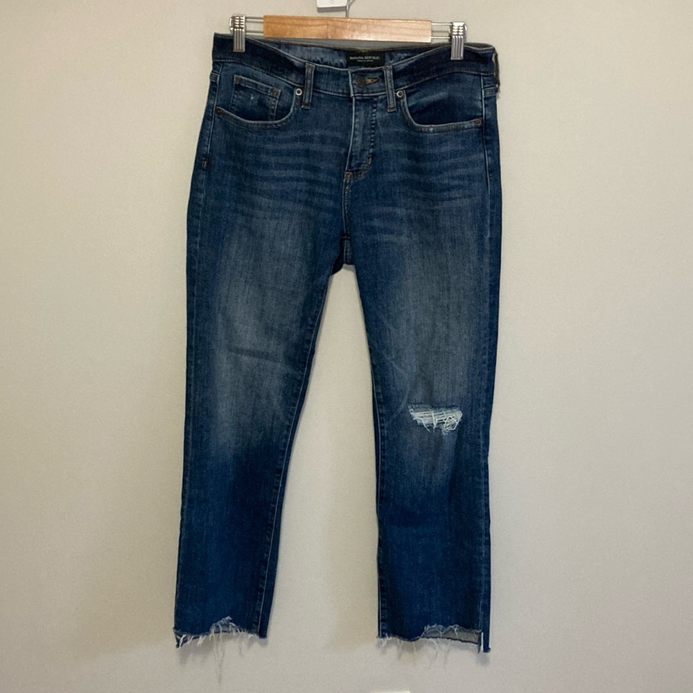 Banana Republic Girlfriend Jeans, Size 28, Raw edge hem, lightly distressed